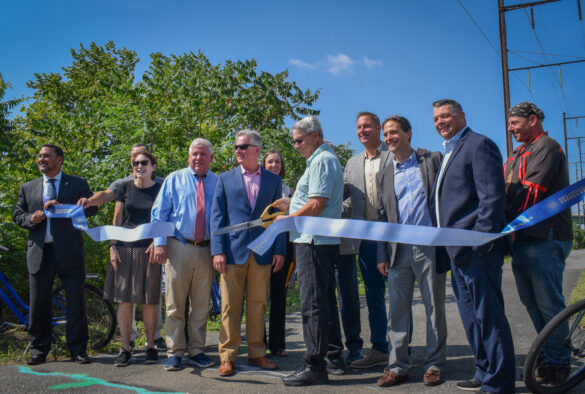 philadelphia officials lined up and cutting the ribbon to open the K&T Trail extension